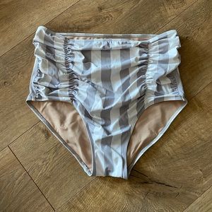 Kortni Jeane Maternity bottoms